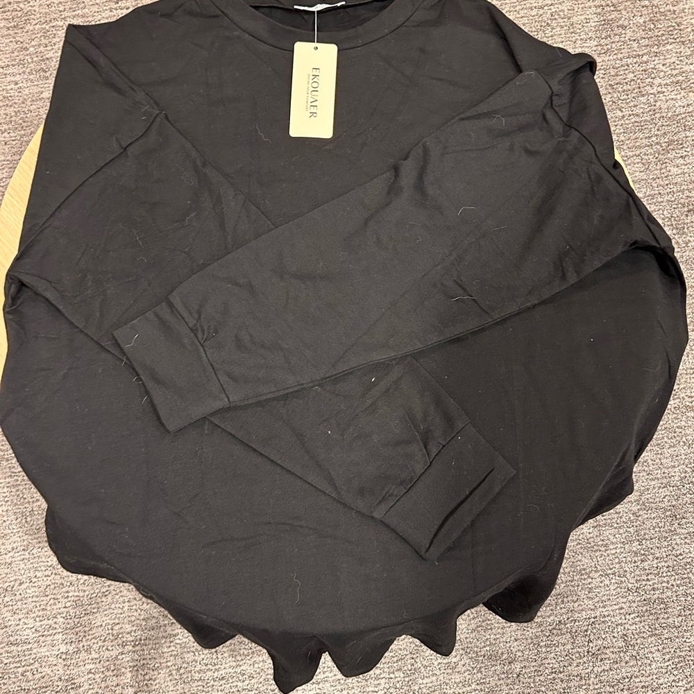 Ekouaer Black Women's Long Sleeve Top